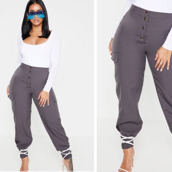 PrettyLittleThing Pants - 🍓 Pretty Little Thing Dark Gray Pocket Detail Cargo Pants
Size 8 EUC
